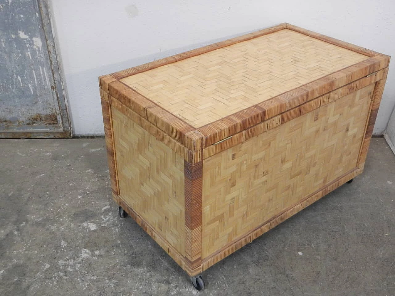 Rattan and plywood trunk with wheels, 1970s 9