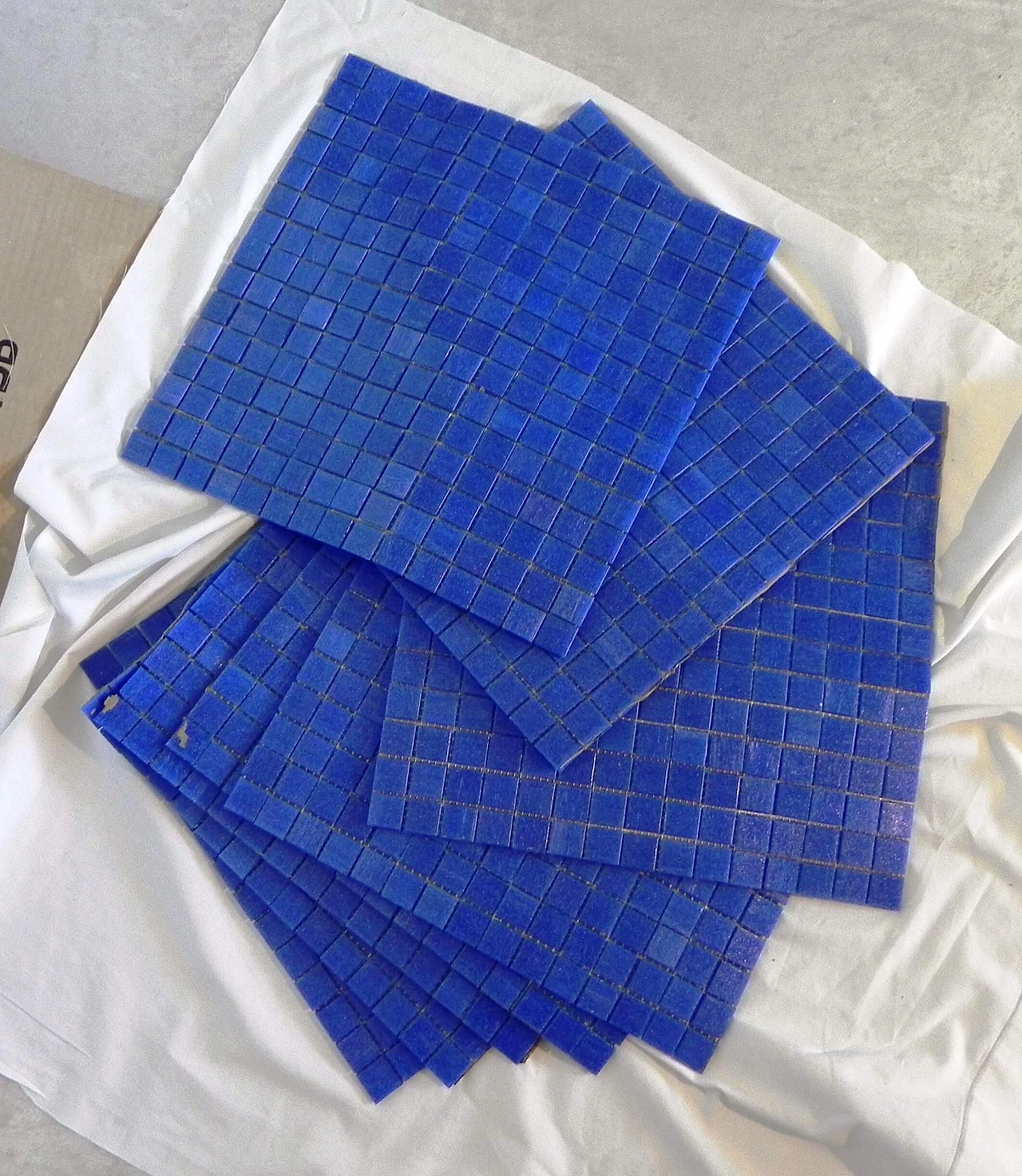 8 Fogli di mosaico blu di Bisazza, anni '90 1