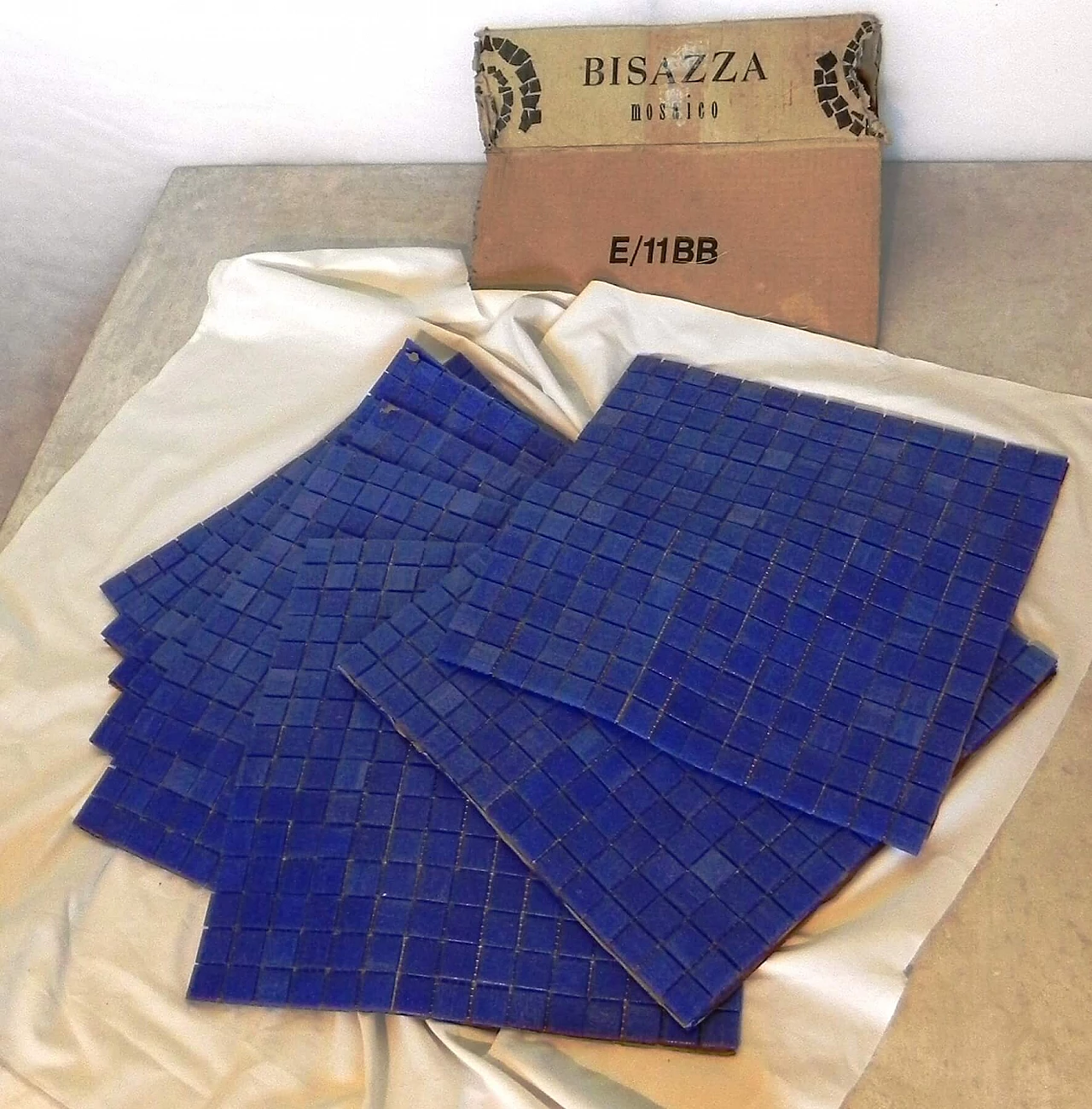 8 Fogli di mosaico blu di Bisazza, anni '90 3