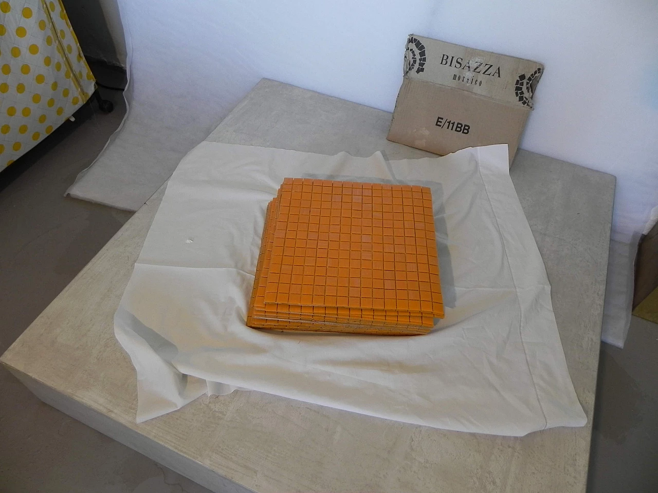 6 Fogli di mosaico arancione di Bisazza, anni '90 3