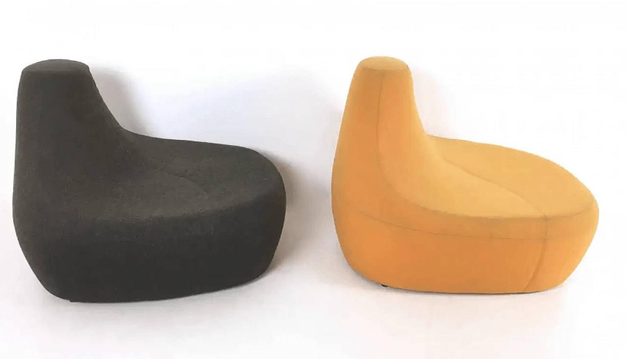 Coppia di sedie da salotto in poliuretano nero e arancione, anni '70 2