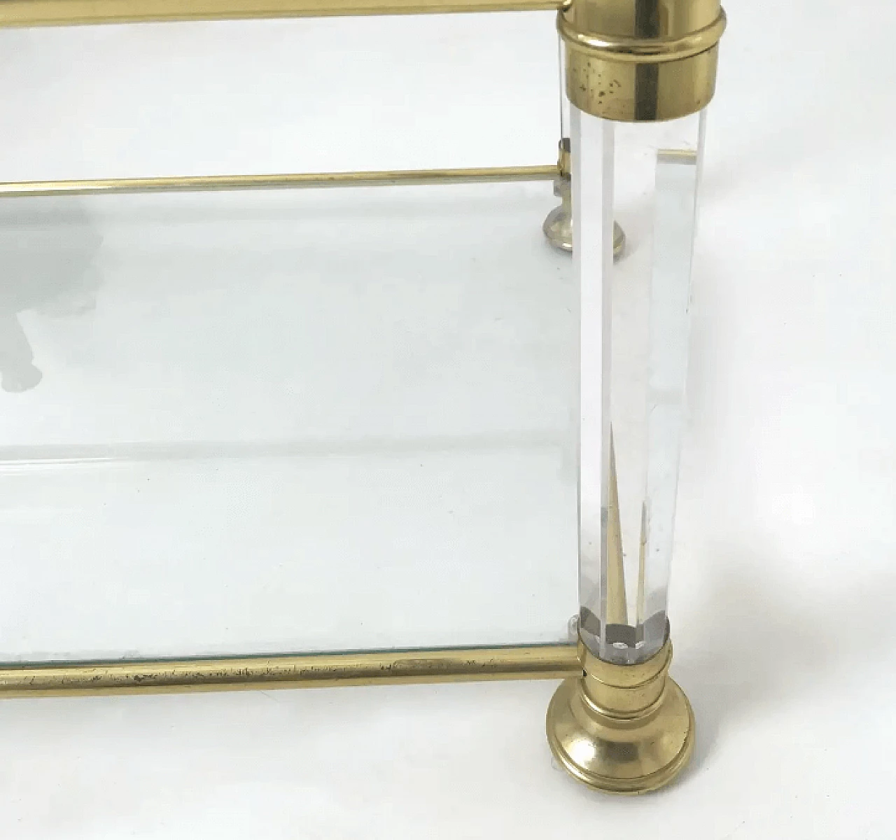 Tavolino rettangolare in vetro con struttura in ottone e plexiglass, anni '80 4