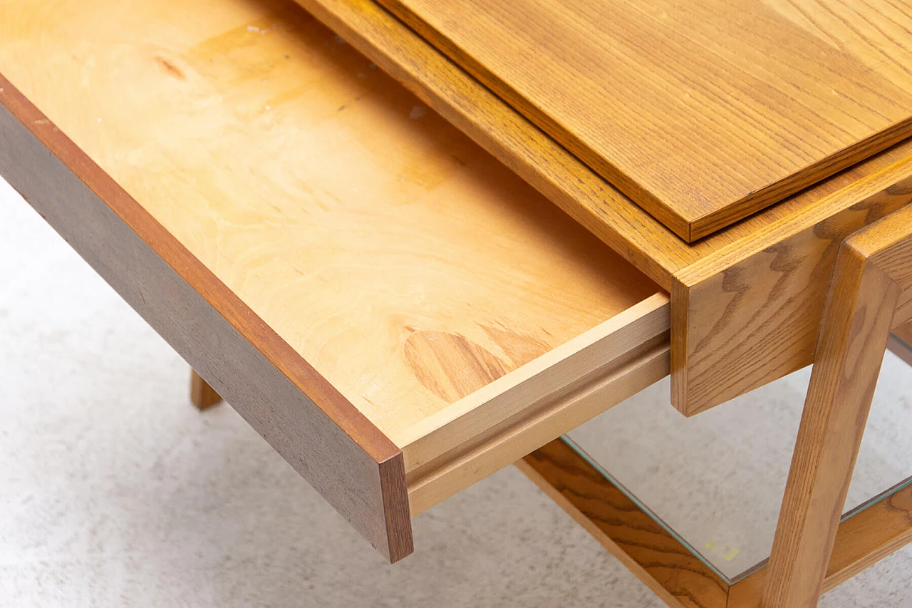 Tavolino da TV in frassino e vetro con piano girevole, anni '60 12