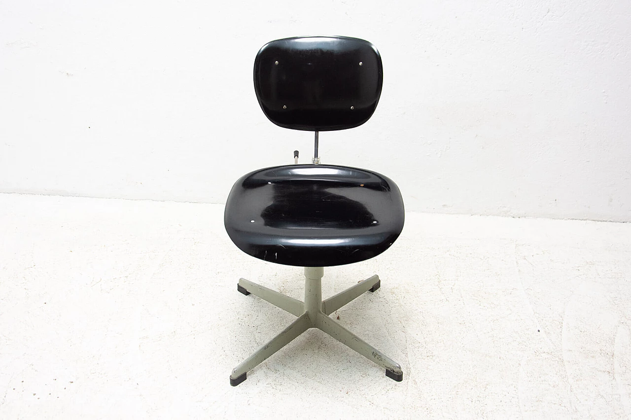 Plastic and iron swivel chair by Kovona, 1950s 14
