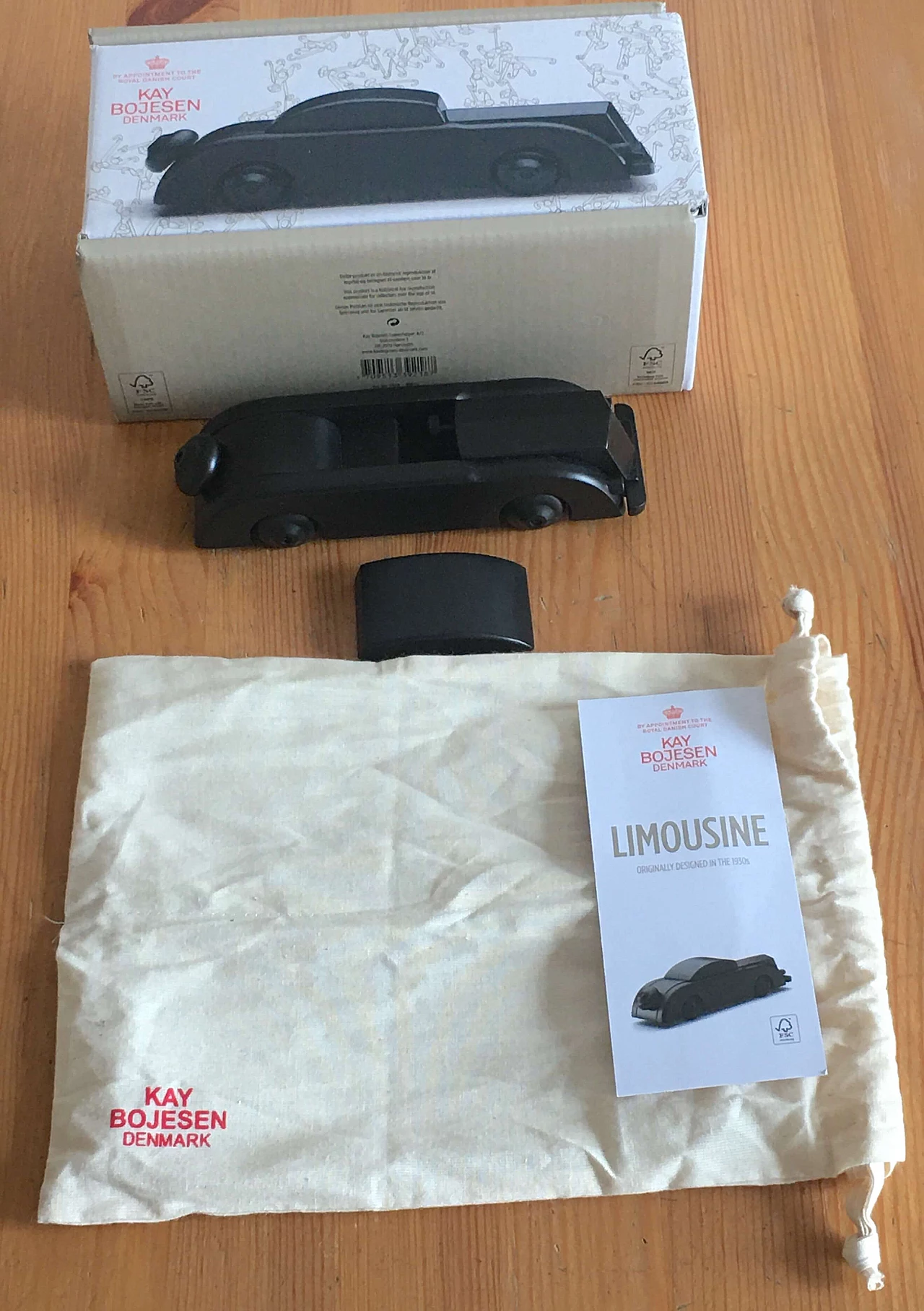 Statuetta Limousine in legno di Kay Bojesen 2