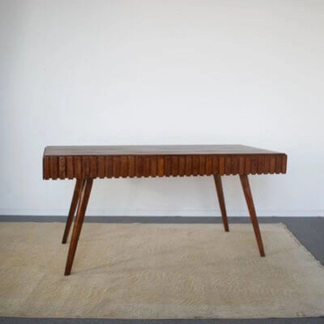 Tavolo in legno intarsiato e lavorato attribuito a Paolo Buffa, anni '50 14