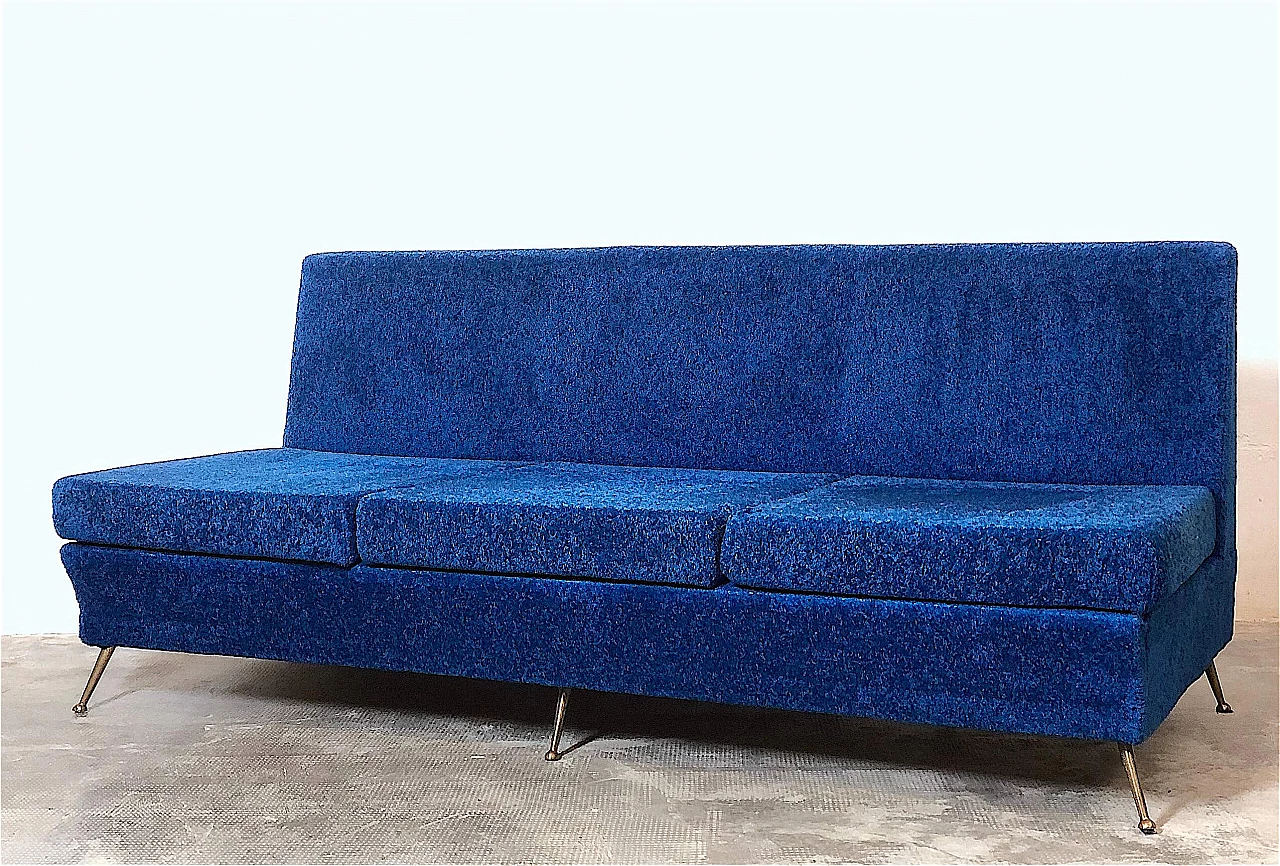 Three-seater sofa in blue fabric and brass feet, 1960s 1