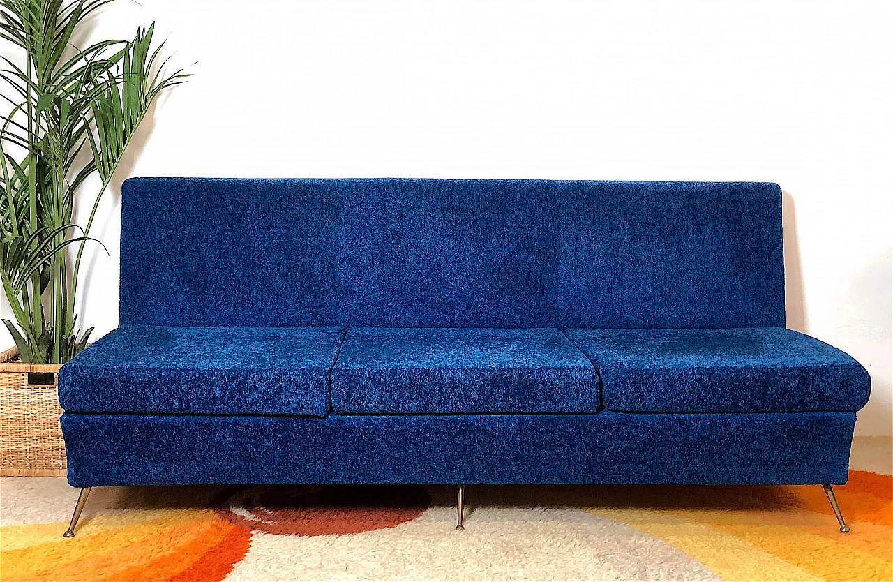 Three-seater sofa in blue fabric and brass feet, 1960s 6