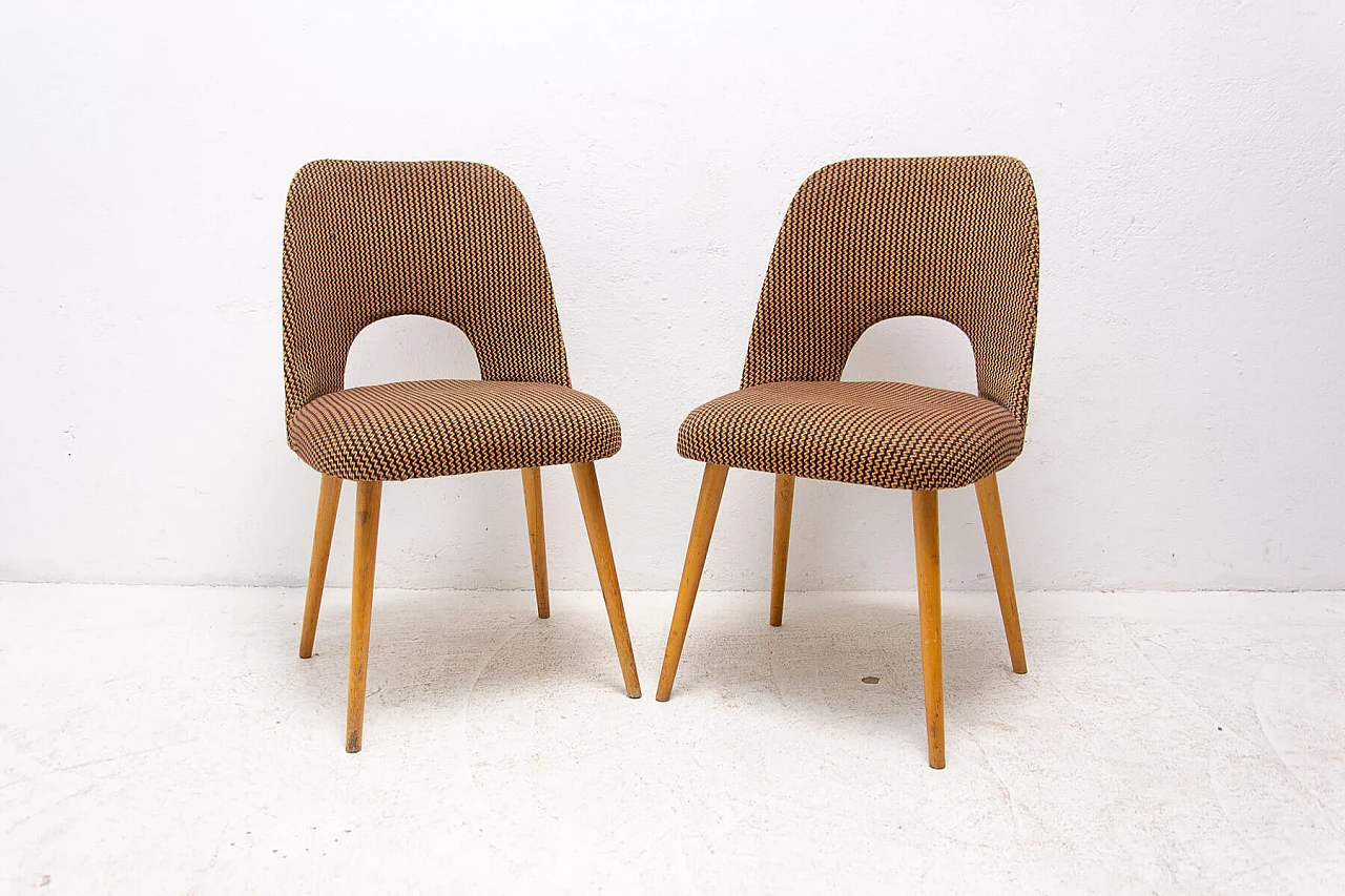 Coppia di sedie imbottite in legno curvato di Radomír Hofman per Ton, anni '60 2