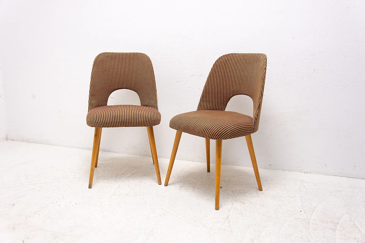 Coppia di sedie imbottite in legno curvato di Radomír Hofman per Ton, anni '60 5