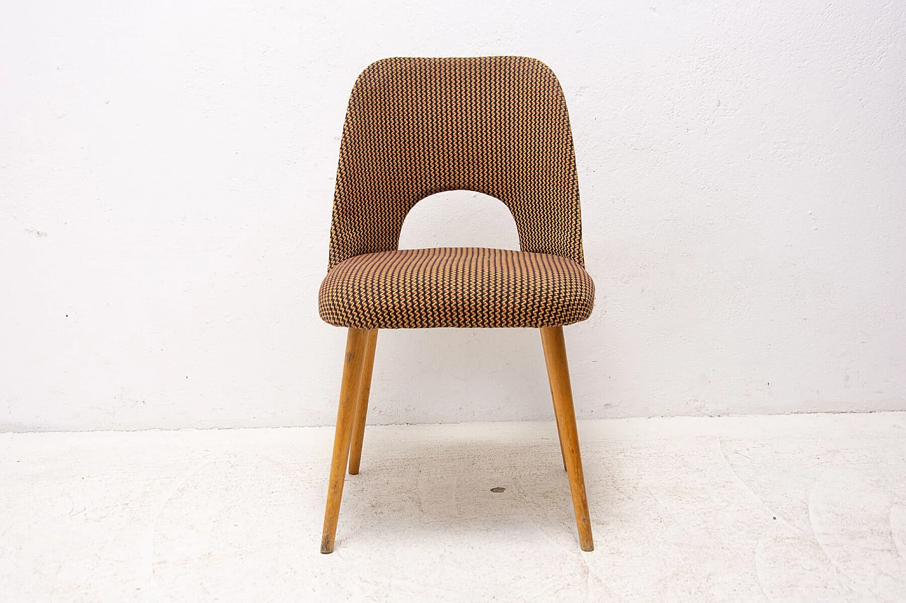 Coppia di sedie imbottite in legno curvato di Radomír Hofman per Ton, anni '60 10
