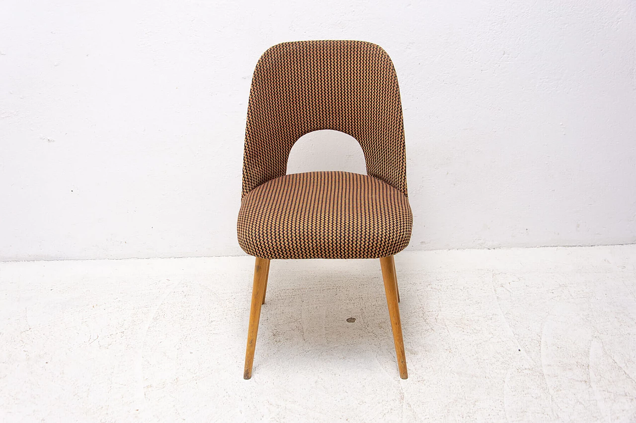 Coppia di sedie imbottite in legno curvato di Radomír Hofman per Ton, anni '60 11