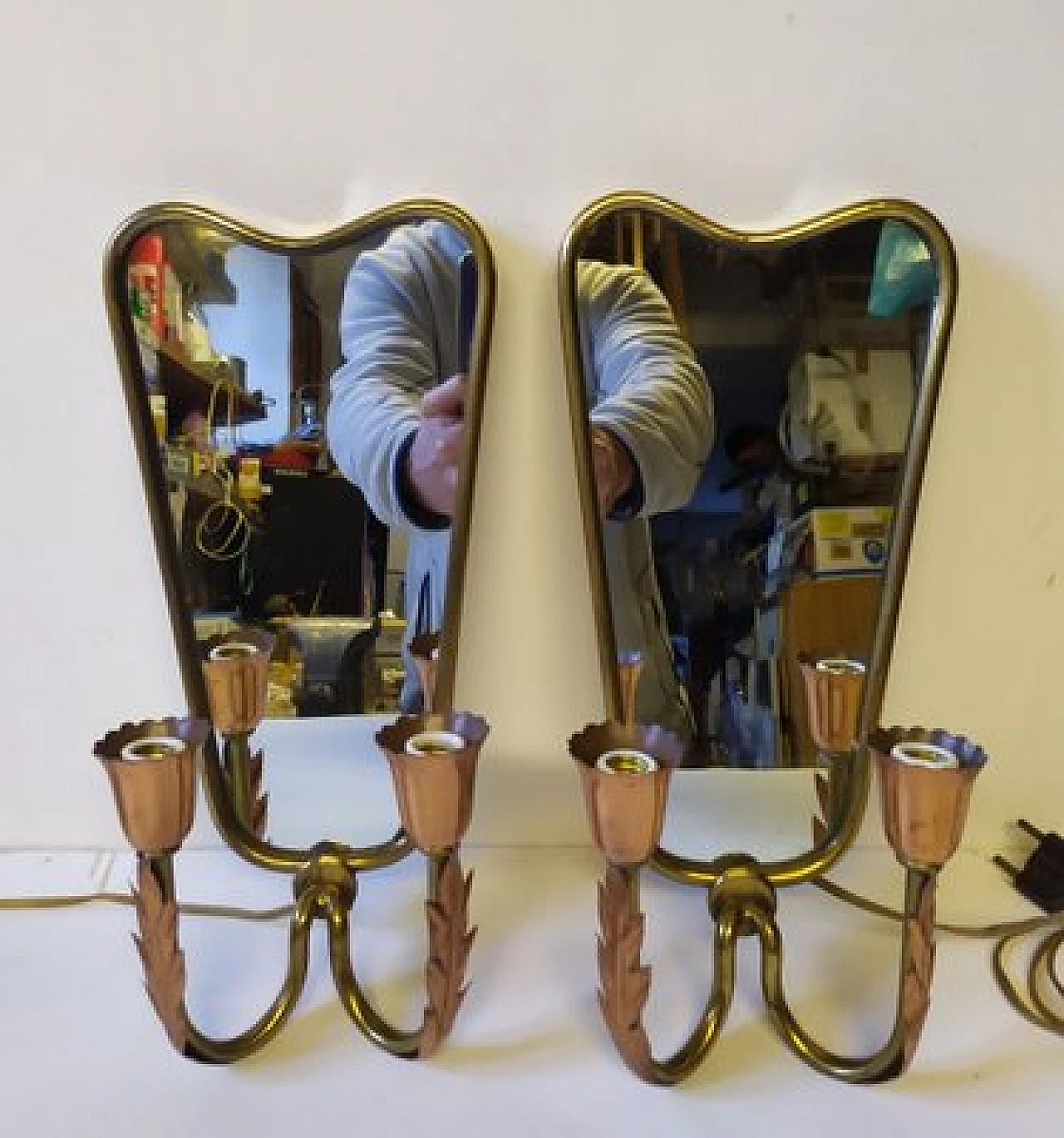 Pair of wall lights with mirror attributed to Pietro Chiesa for Fontana Arte, 1930s 1