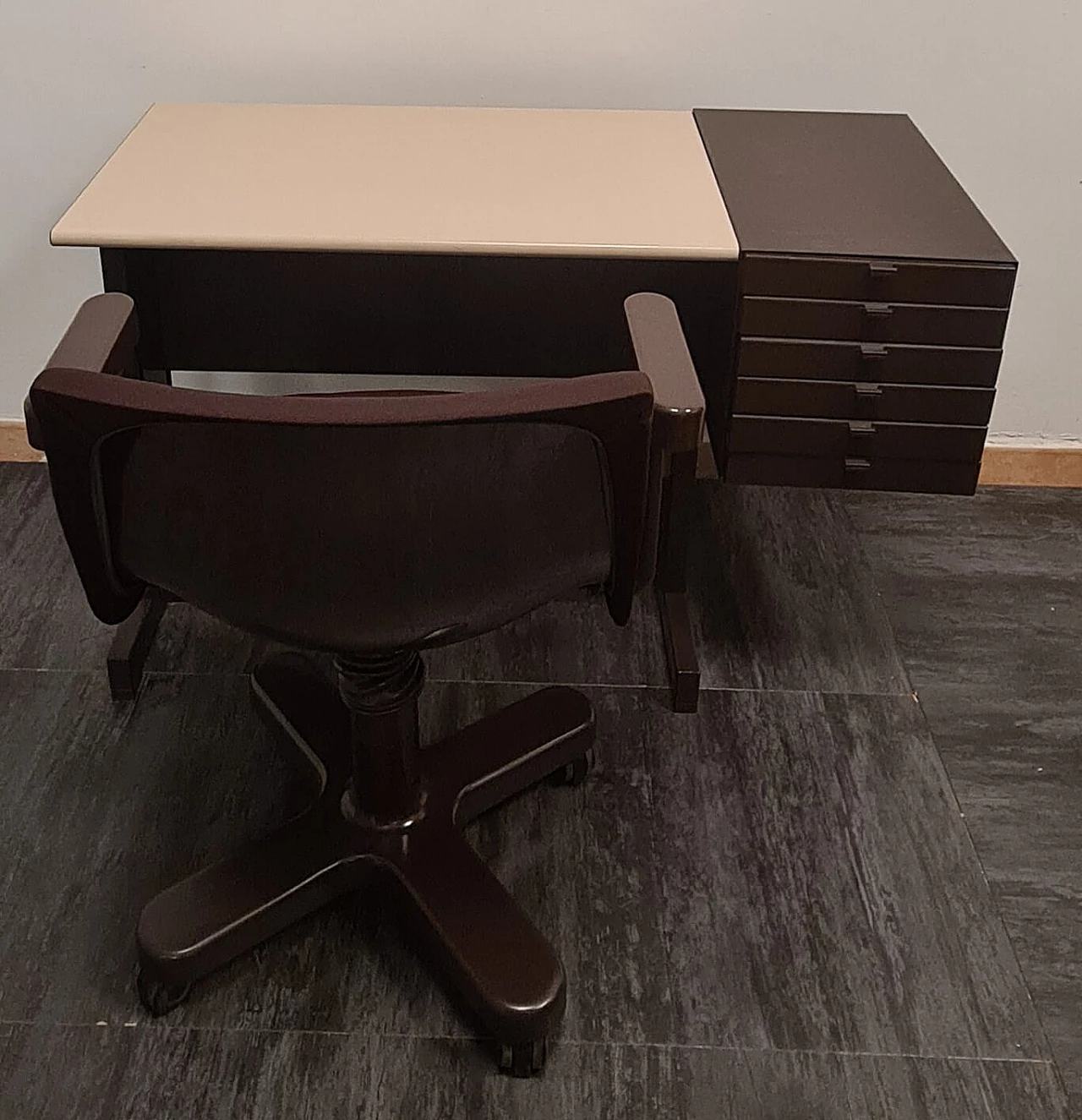 Desk by Ettore Sottsass for Olivetti Synthesis, 1970s 2