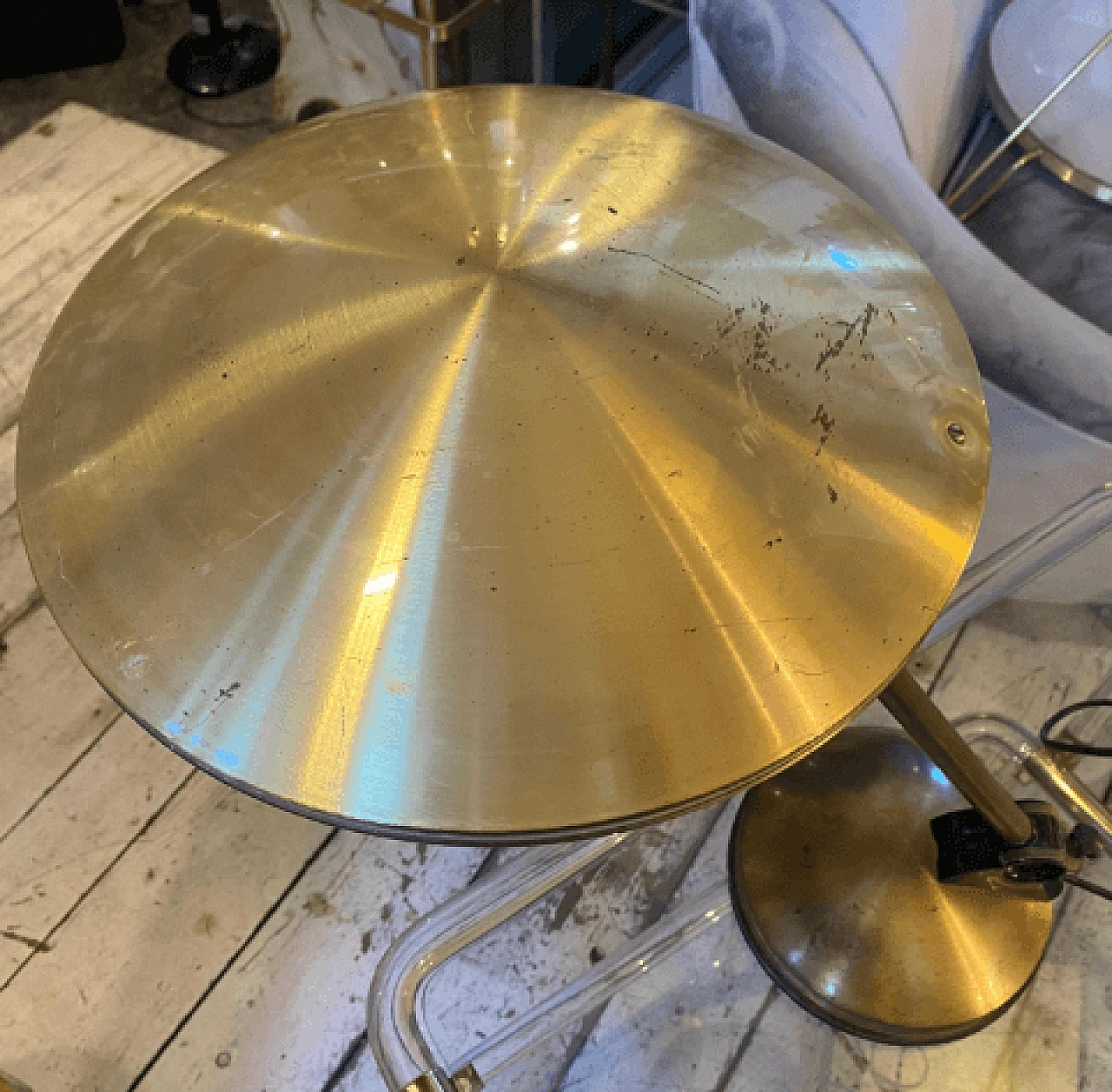 Lampada da tavolo in metallo dorato nello stile di Fase, anni '70 2