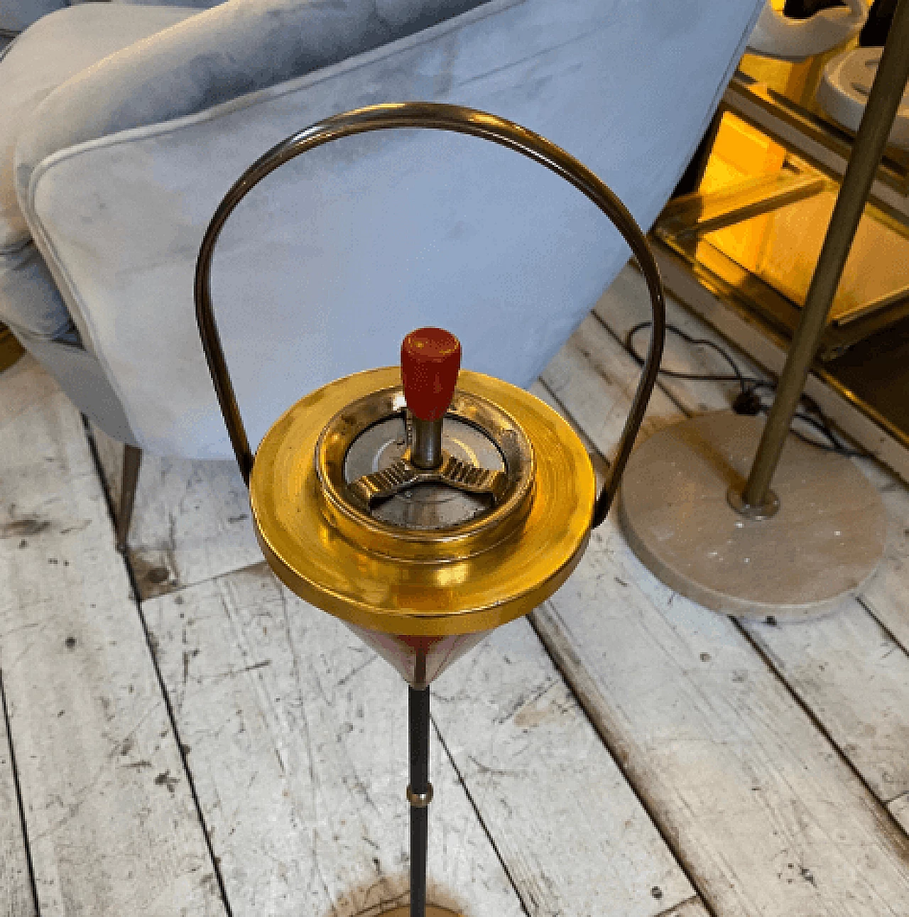 Metal and plastic standing ashtray, 1950s 10