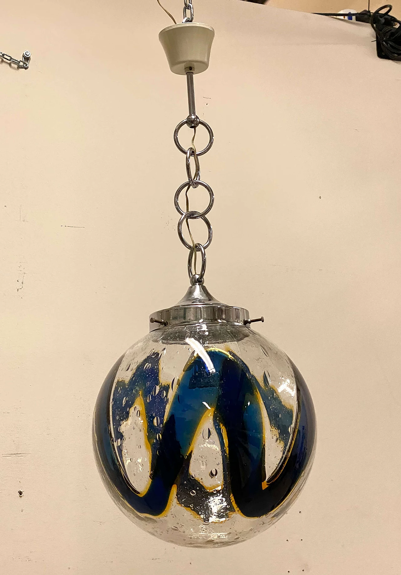 Lampadario sferico in vetro di Murano blu, giallo e trasparente, anni '70 4