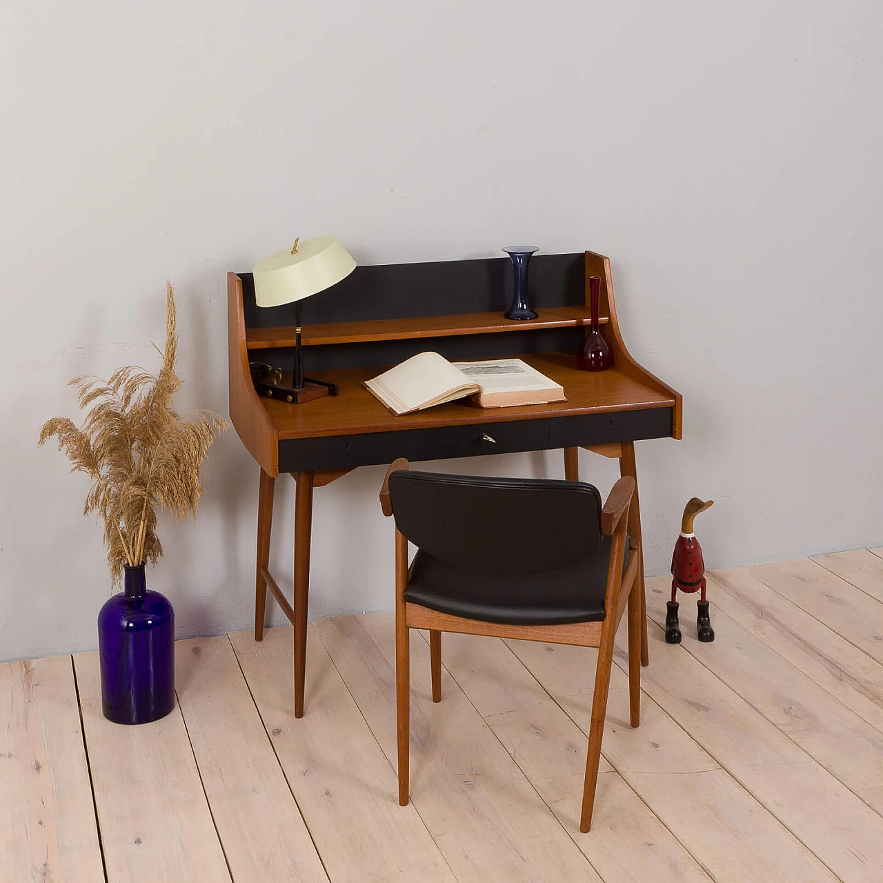 Scandinavian teak desk with three drawers by John Texmon for Blindheim Mobelfabrik, 1960s 1