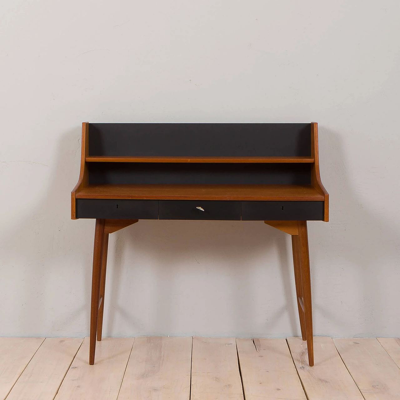 Scandinavian teak desk with three drawers by John Texmon for Blindheim Mobelfabrik, 1960s 3
