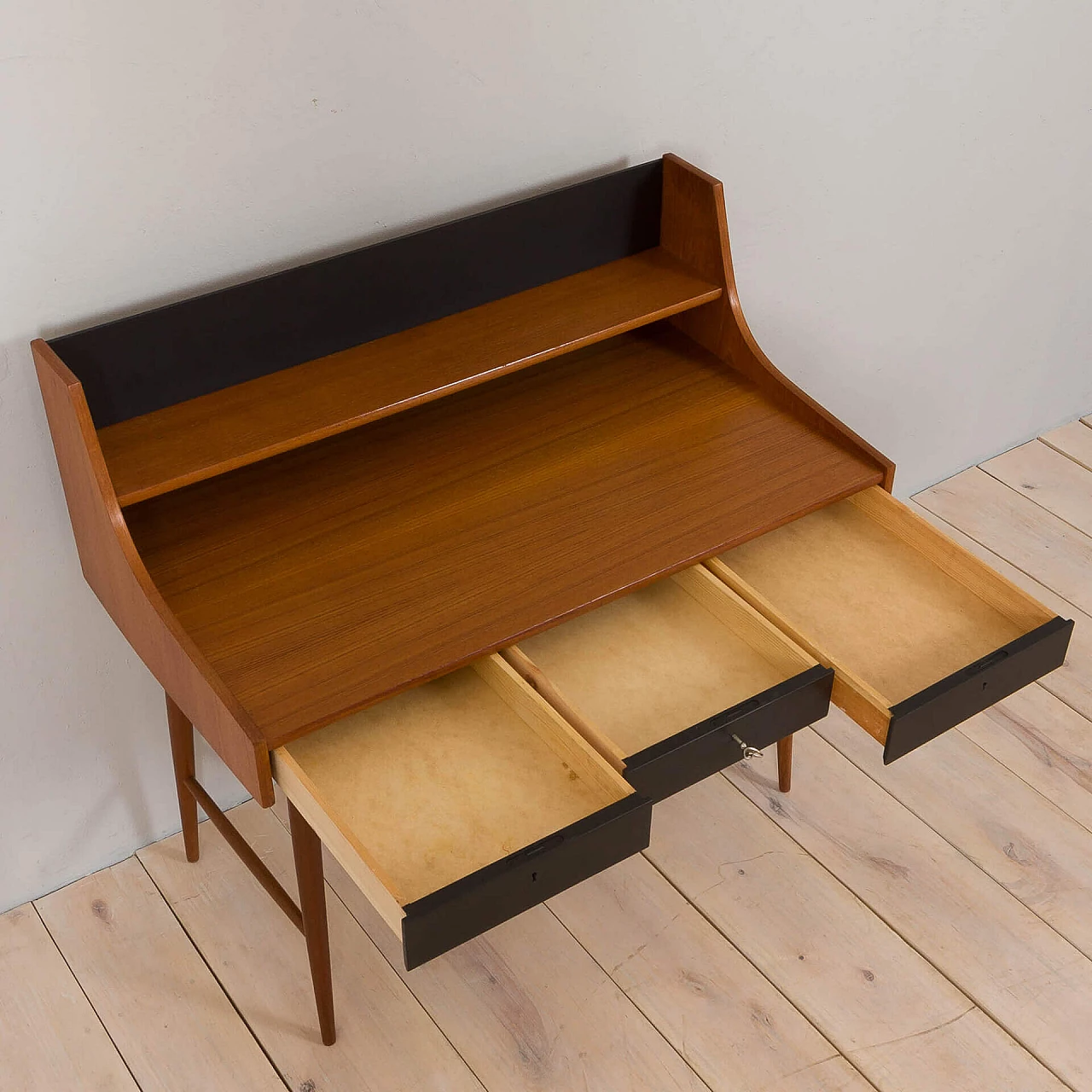 Scandinavian teak desk with three drawers by John Texmon for Blindheim Mobelfabrik, 1960s 6