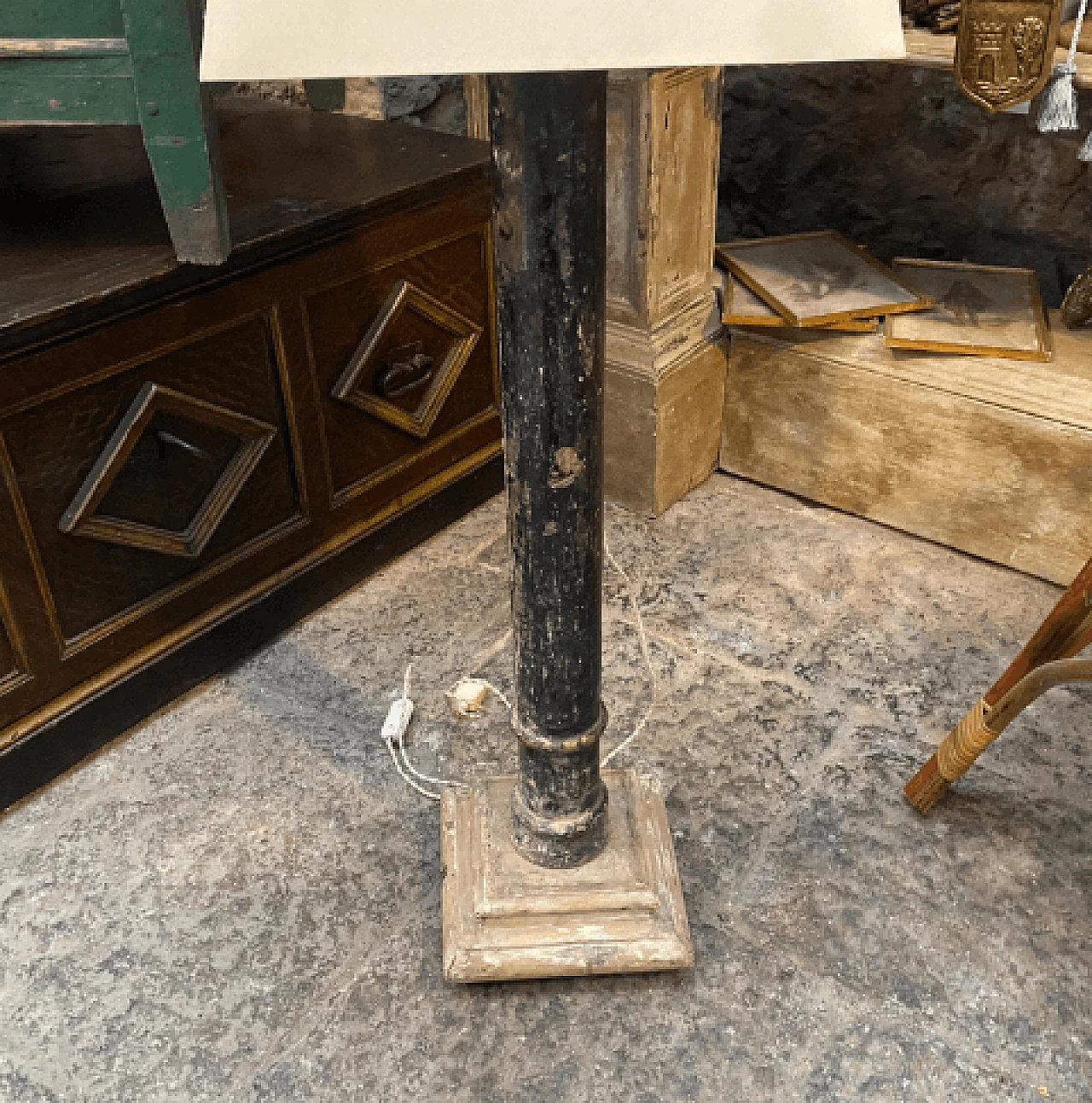 Sicilian wood torch holder turned into a floor lamp, 18th century 8