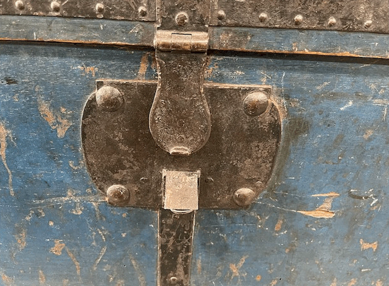 Baule in noce laccato blu, metà '800 6