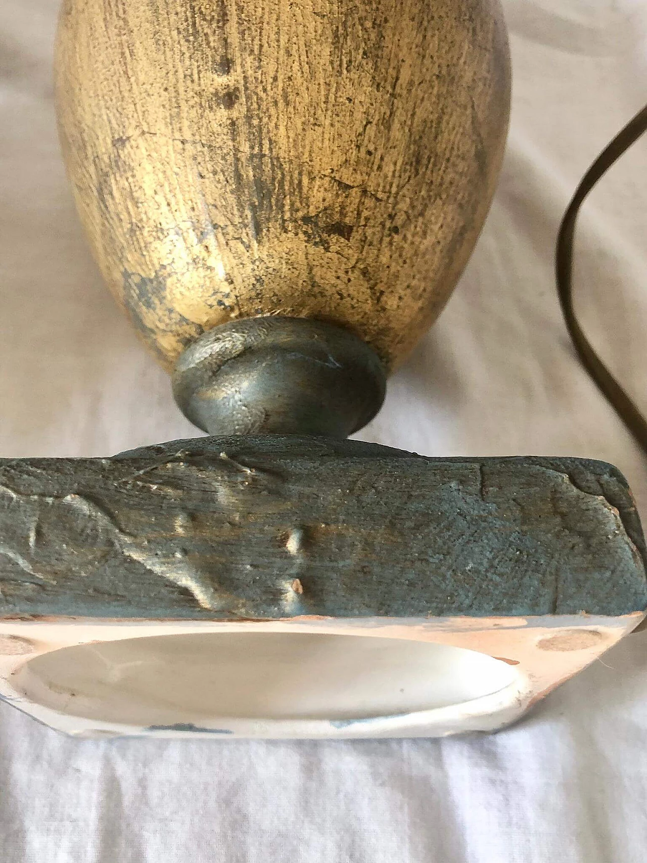 Coppia di lampade da tavolo in ceramica e pergamena, anni '70 8