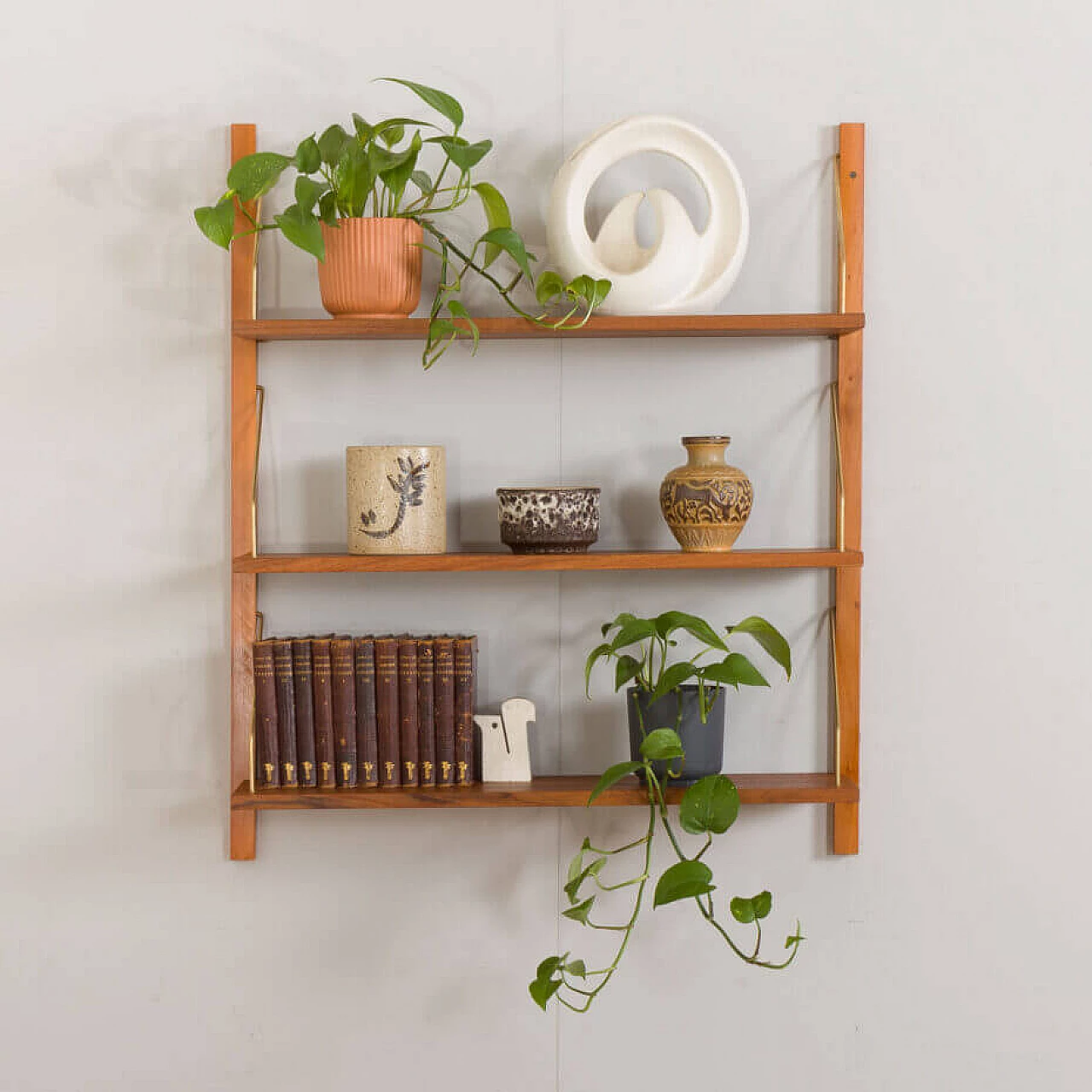 Danish modular teak wall bookcase with three shelves in the Cadovius style, 1960s 1