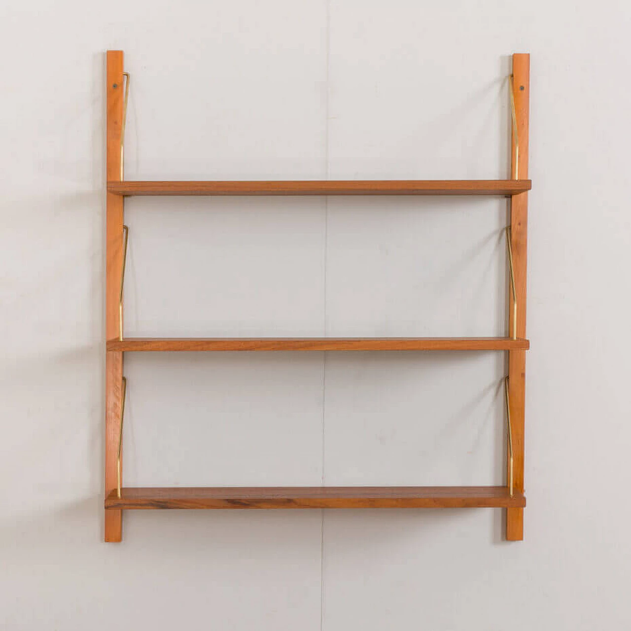 Danish modular teak wall bookcase with three shelves in the Cadovius style, 1960s 3