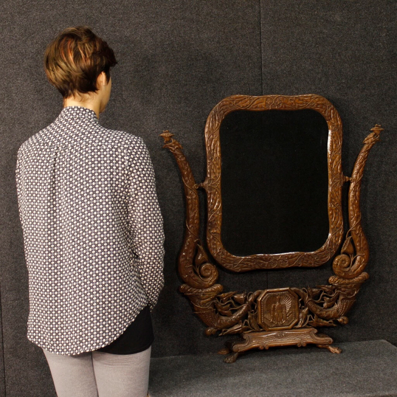 Carved and chiselled beechwood mirror in Art Nouveau style, 1960s 2