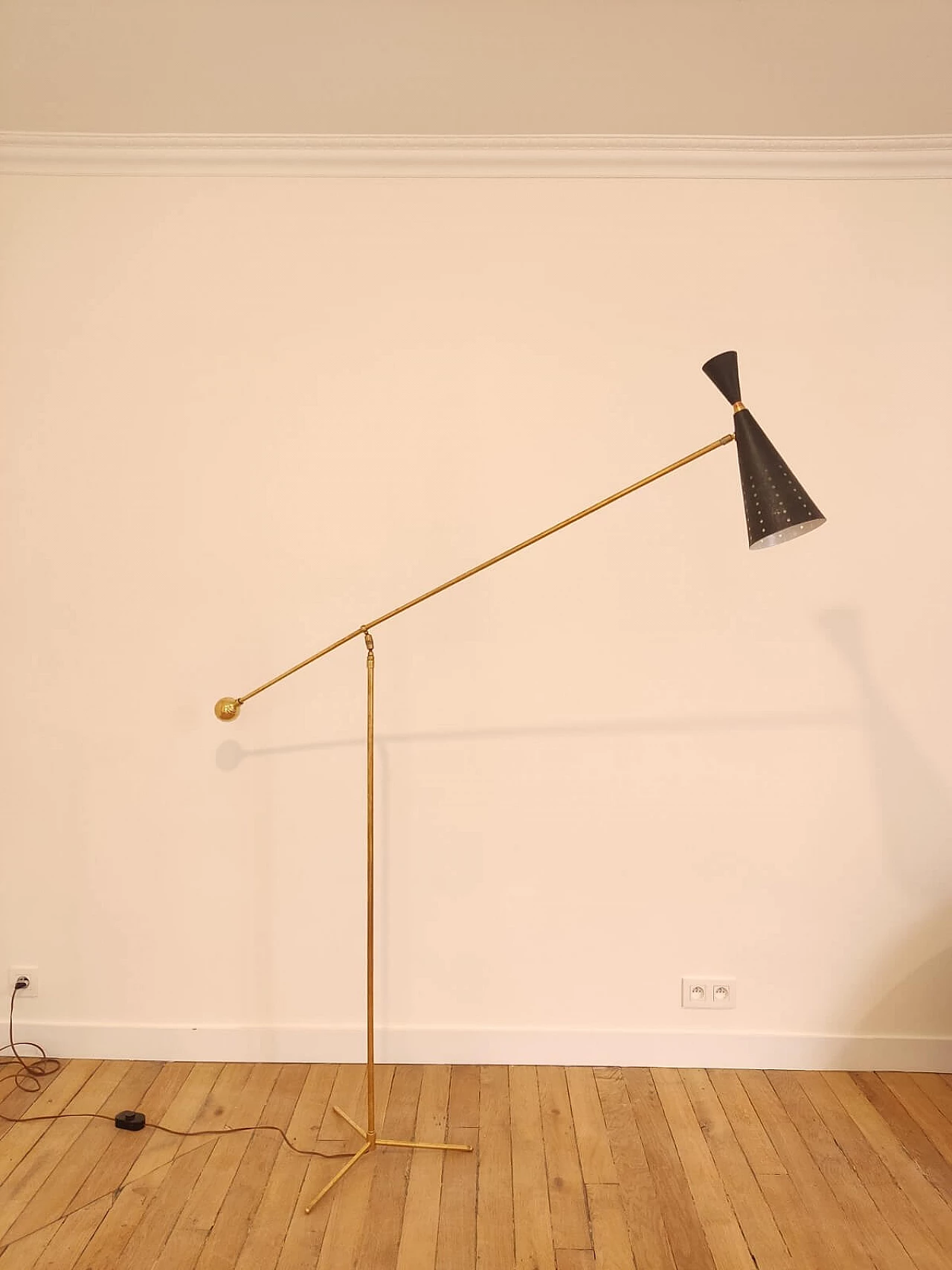 Diabolo floor lamp in brass and metal, 1950s 4