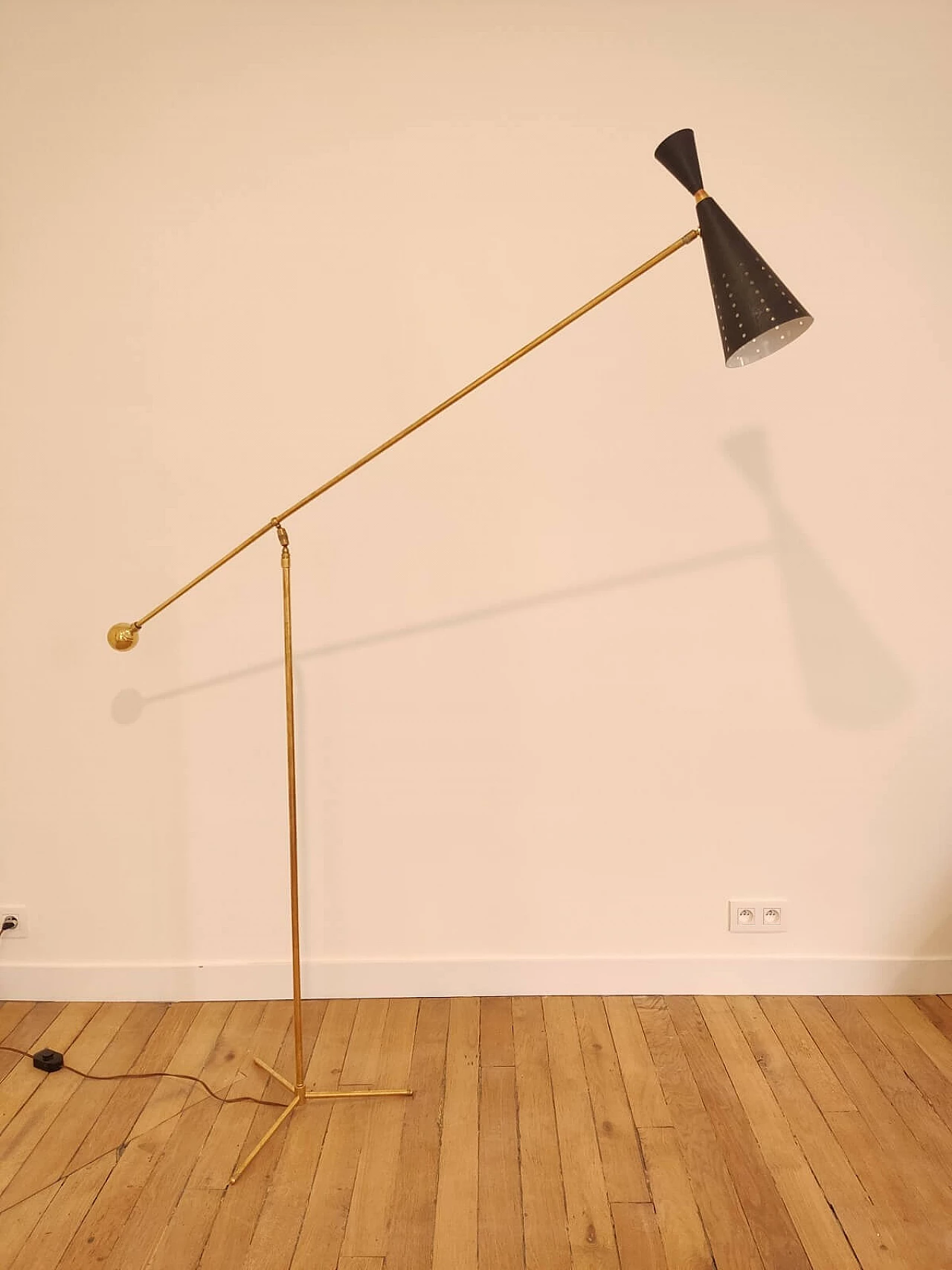 Diabolo floor lamp in brass and metal, 1950s 5