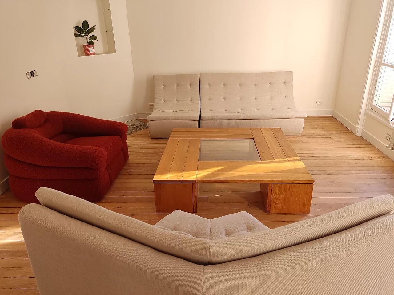 Wood, steel and glass coffee table with four stools by Tecno, 1970s 4