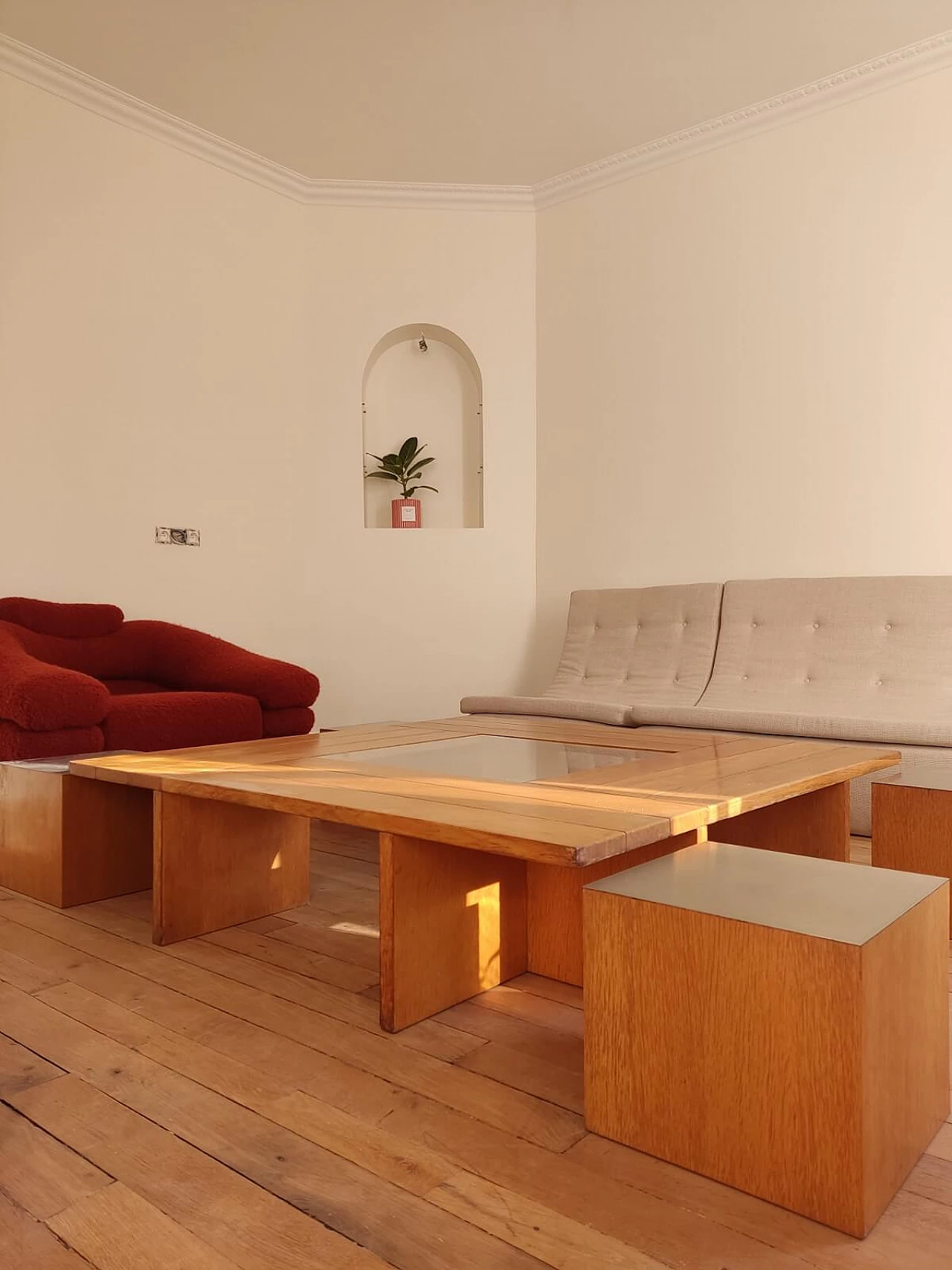 Wood, steel and glass coffee table with four stools by Tecno, 1970s 9