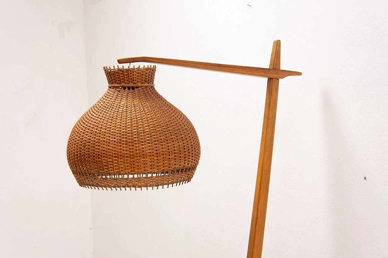 Lampada da terra in rovere e vimini di Krasna Jizba, anni '50 6