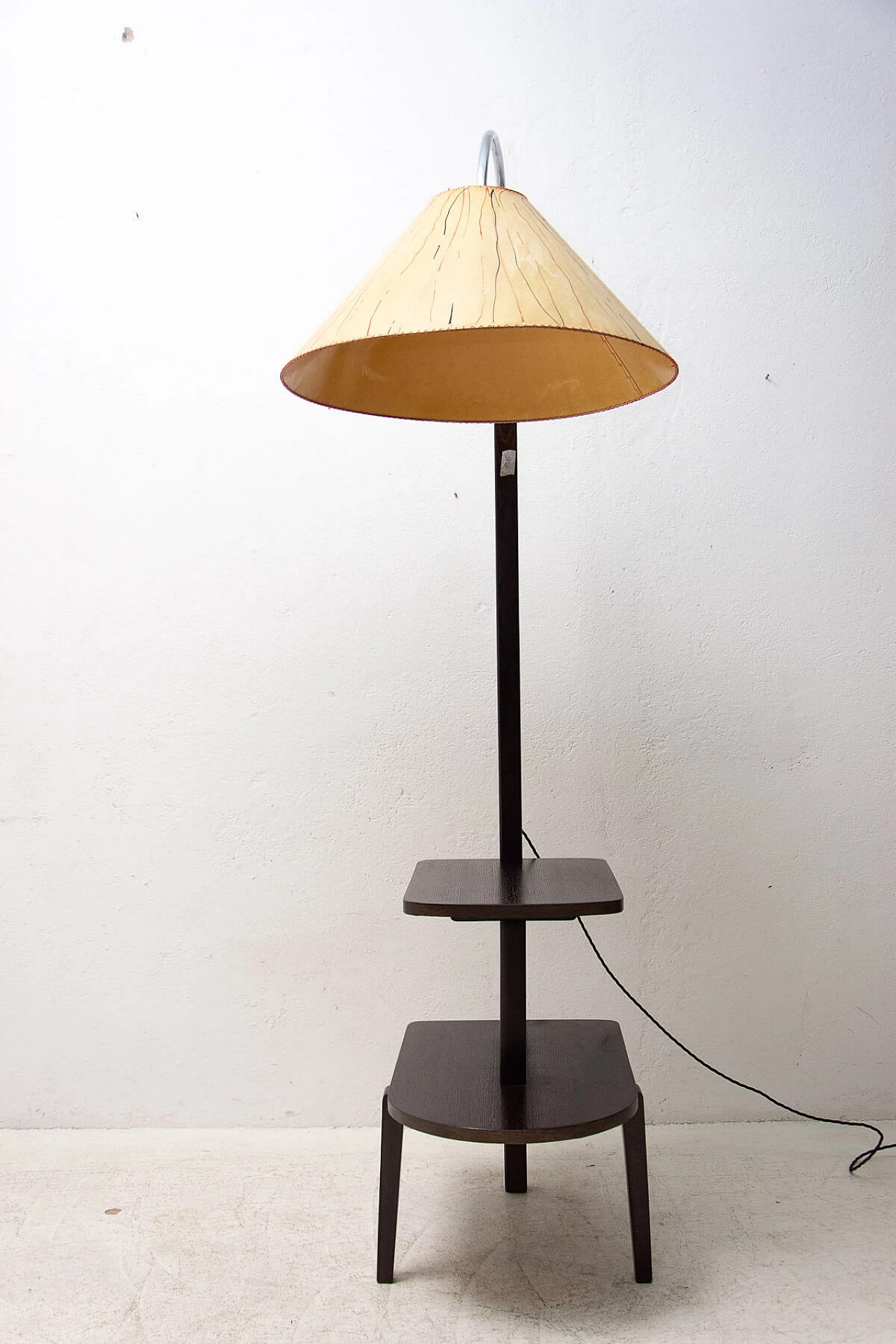 Lampada da terra D-623 con mensole di Thonet, anni '30 19