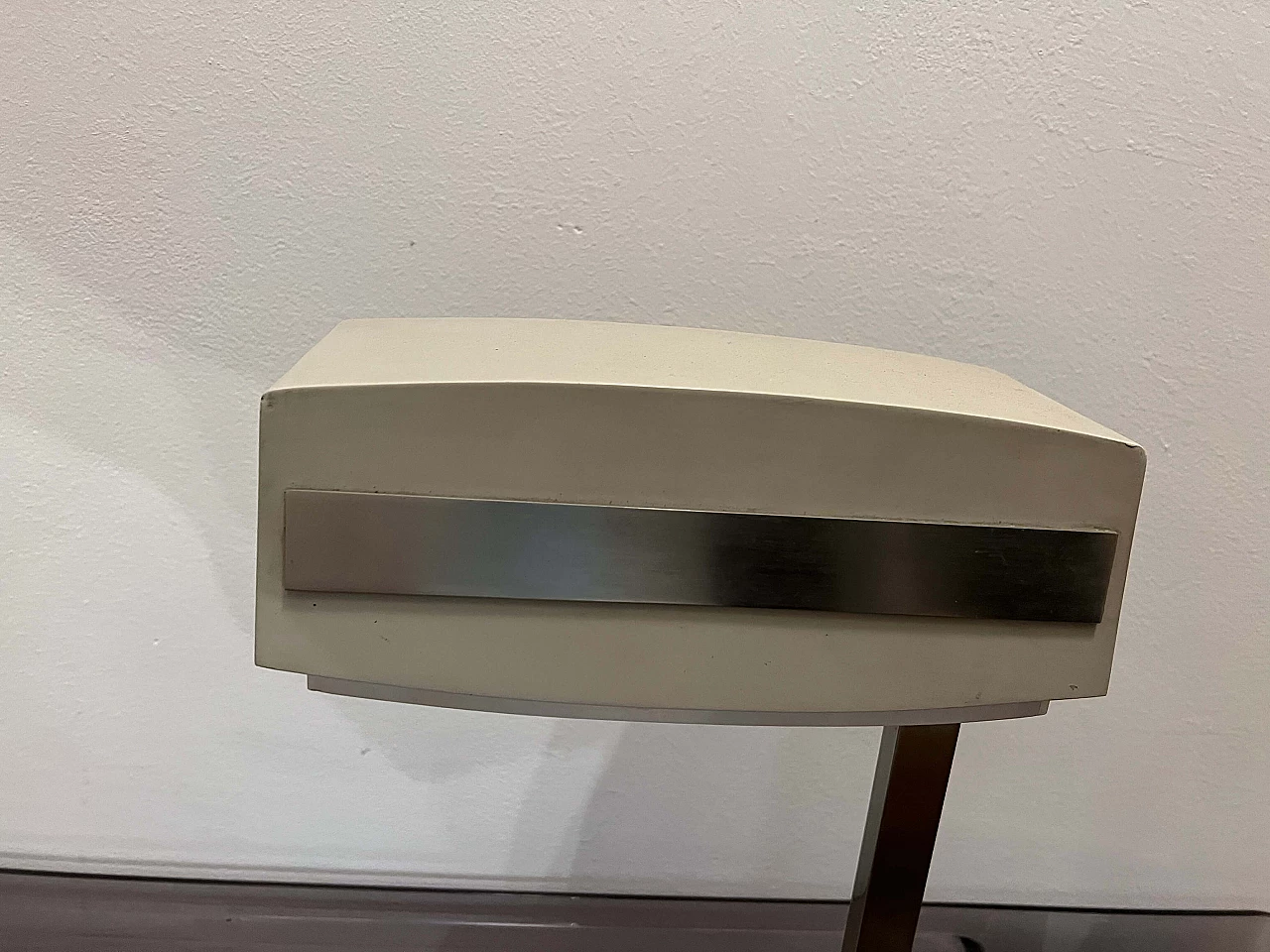 Lampada da tavolo in metallo e plastica di Stilnovo, anni '60 8