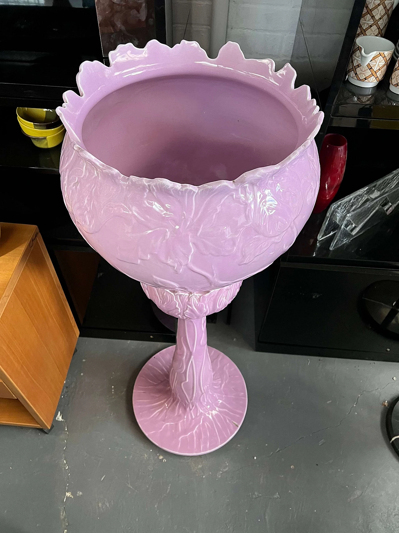 Fioriera Liberty in ceramica rosa, anni '30 4