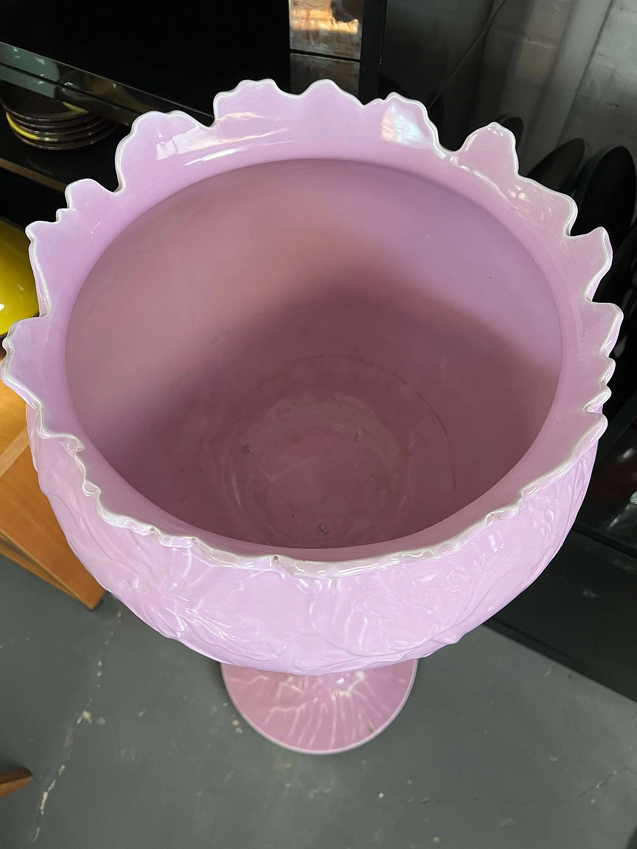 Fioriera Liberty in ceramica rosa, anni '30 6