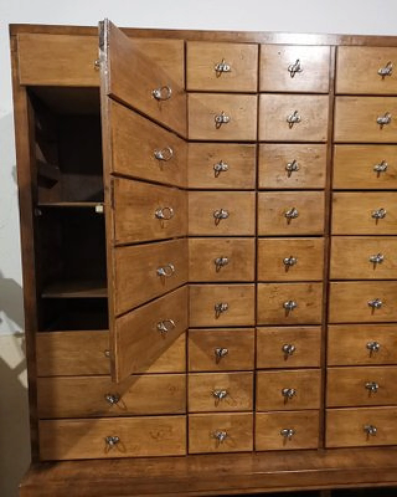 Cassettiera ferramenta in legno con cassetti e scaffali, anni '60 6