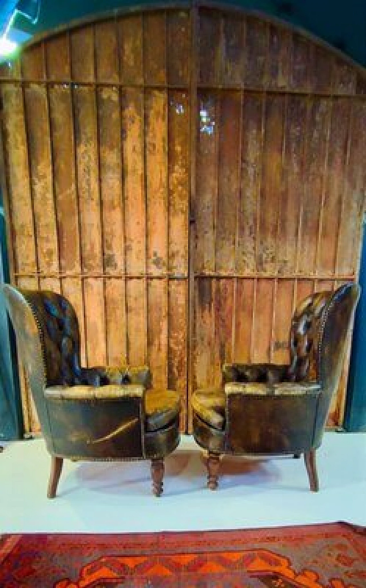 Coppia di poltrone stile Chippendale in pelle, anni '50 3