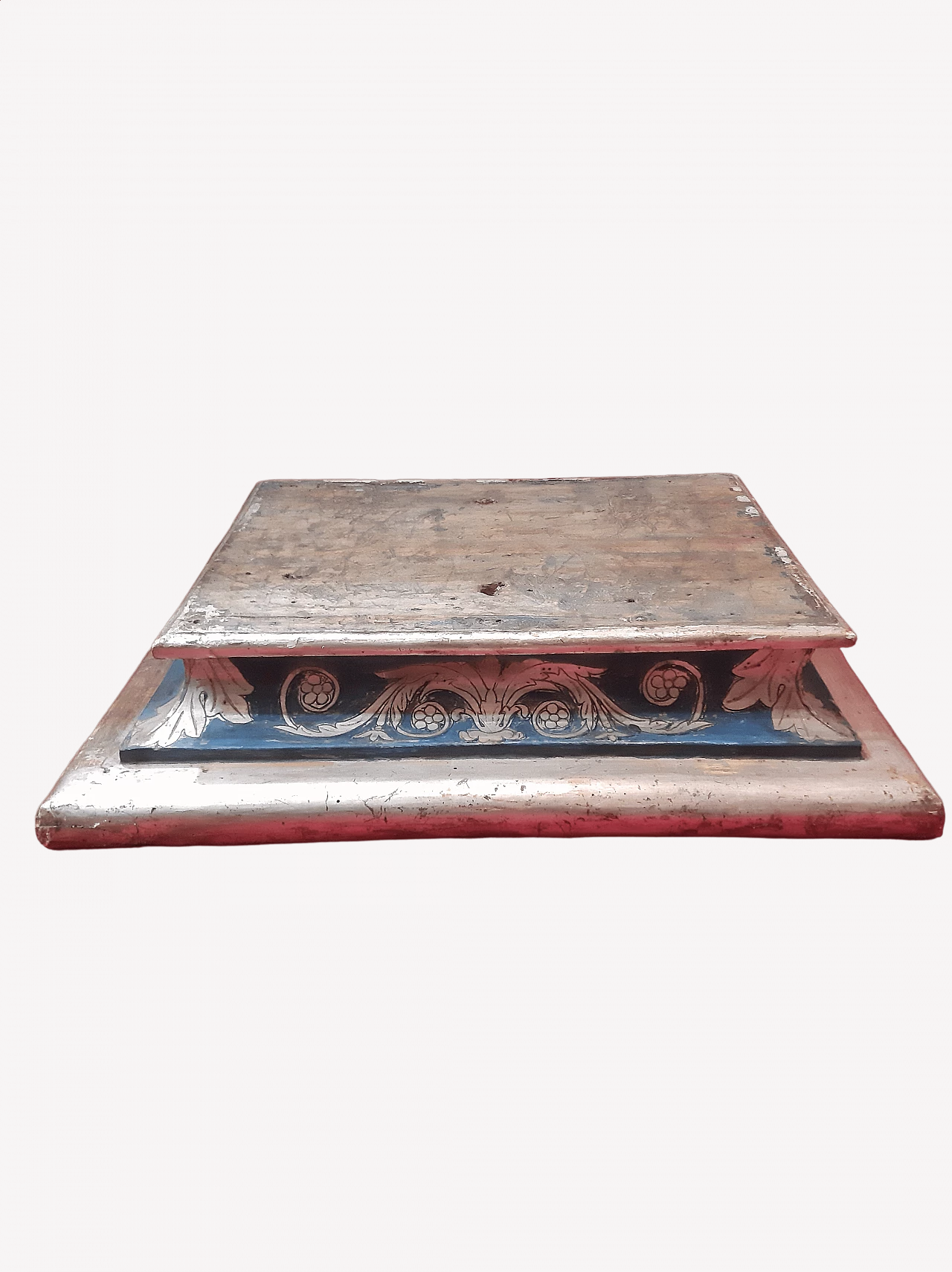 Blue painted poplar pedestal with mecca gilding, 18th century 7