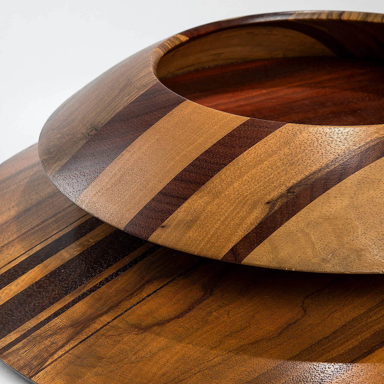 Coppia di centrotavola in legno di Angelo Mangiarotti per Gracchi, anni '80 3