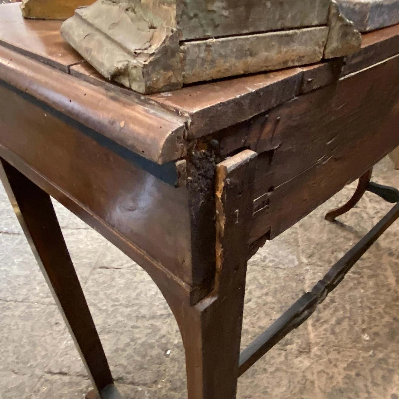 Empire console table in walnut with sabre feet, 19th century 6