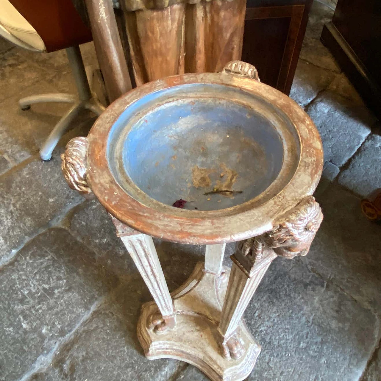 Treppiede in legno argentato, '800 3