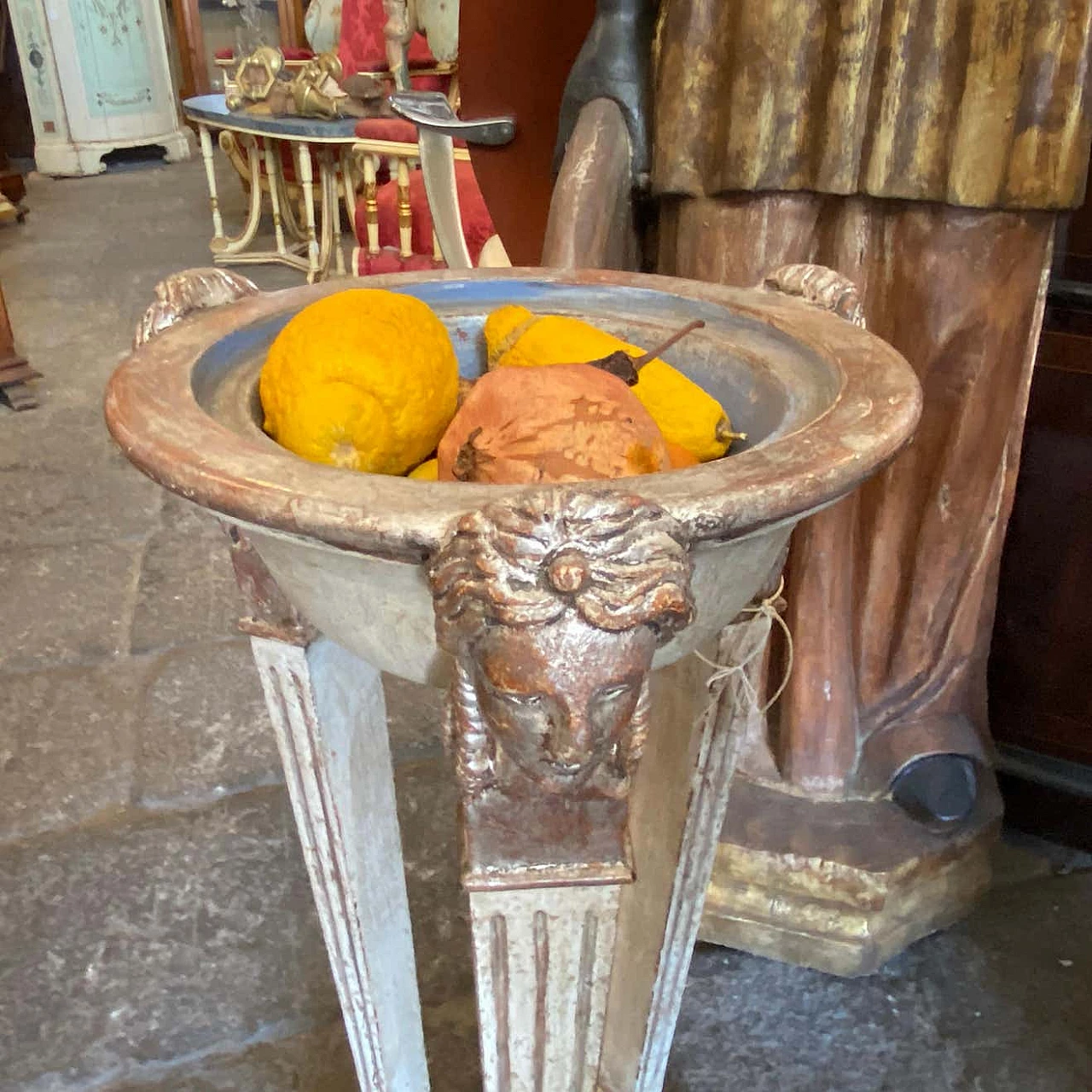 Treppiede in legno argentato, '800 10