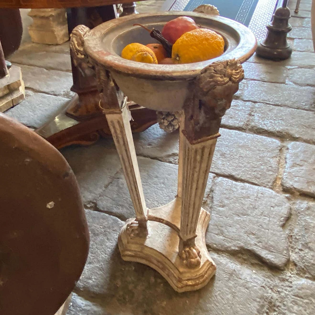 Treppiede in legno argentato, '800 11