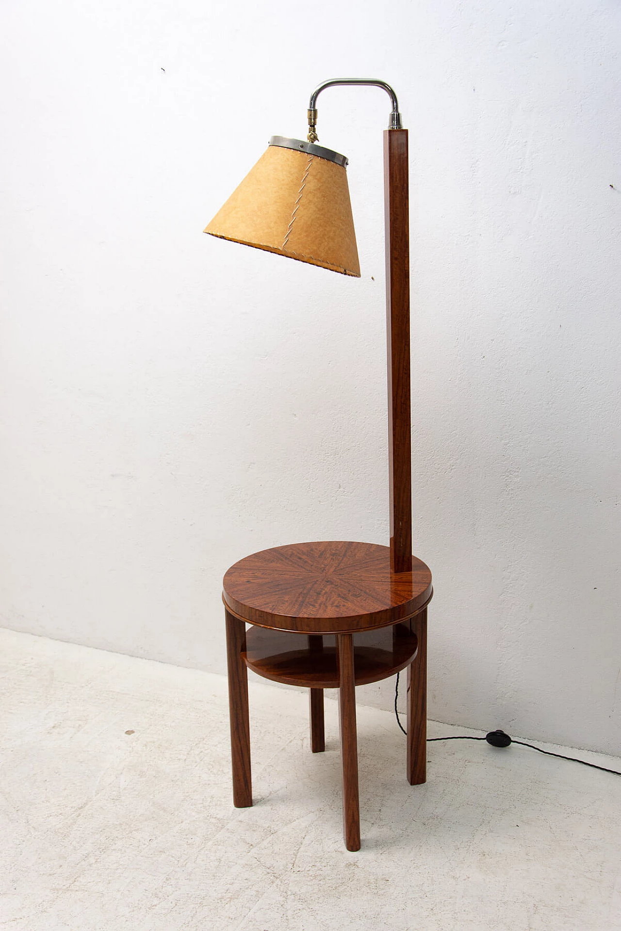 Lampada da terra con tavolino Art Déco in noce, anni '30 4