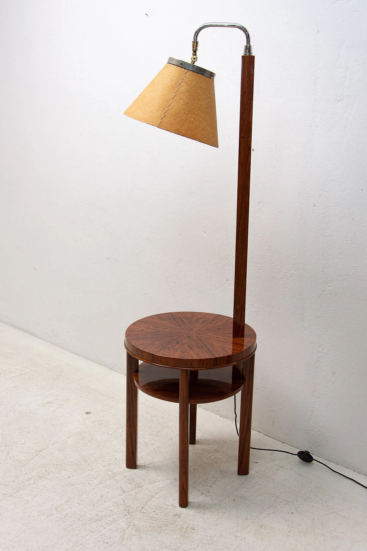 Lampada da terra con tavolino Art Déco in noce, anni '30 5