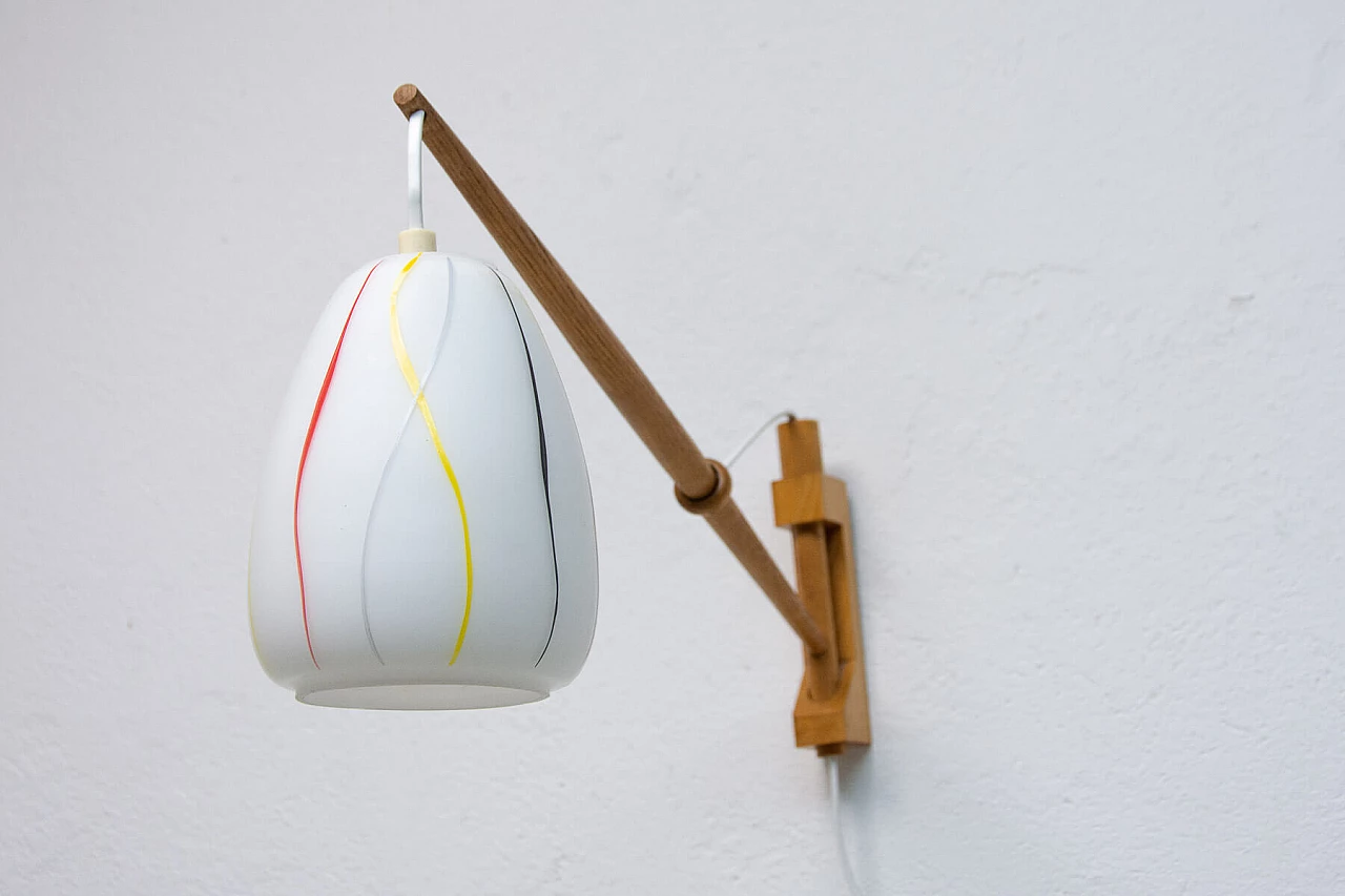 Coppia di applique in faggio e vetro di ULUV, anni '60 6